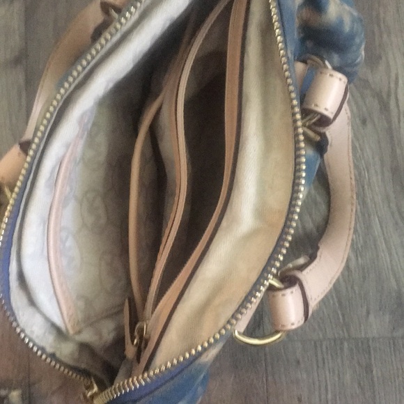 Purses - Picture 7 of 8